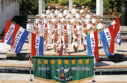暴追市民大会に出演する兵庫県警察音楽隊