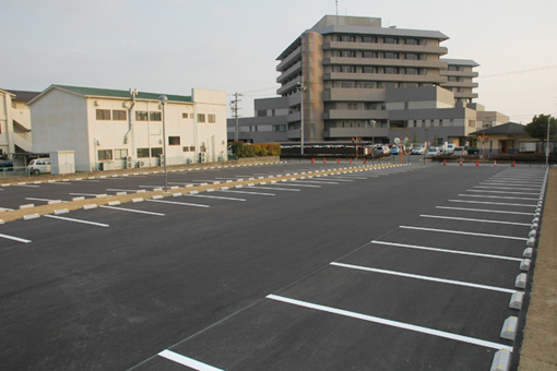 新たに拡充された市民病院駐車場