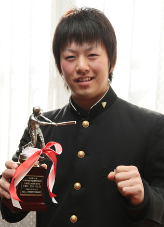 赤穂から８年ぶり２人目の優秀選手表彰を受けた前田将志選手