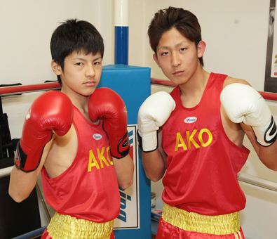 宮本知彰選手(左)と小川大樹選手