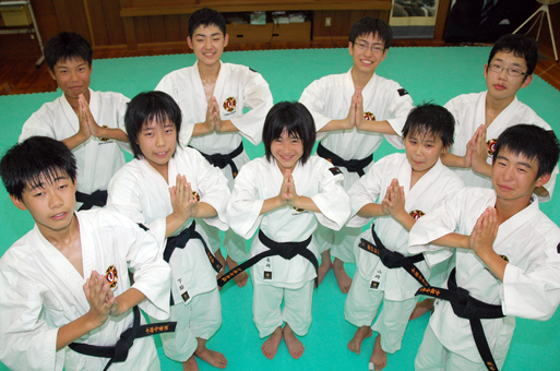 全国大会での活躍が期待される少林寺拳法赤穂支部の中学拳士たち