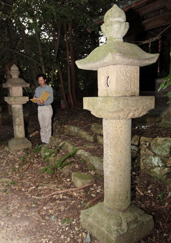 赤穂市有形文化財に指定された大石内蔵助寄進の石灯籠