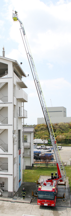 赤穂市消防本部が更新配備した大型高所放水車