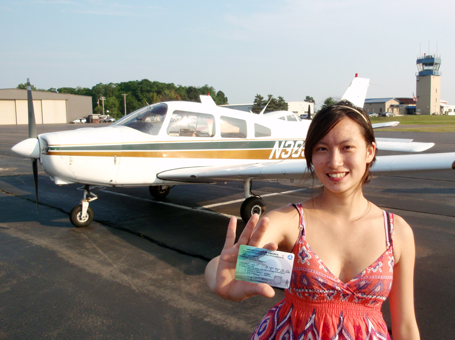 受験資格最少年齢の１７歳で米パイロット免許を取得した橋本未来さん