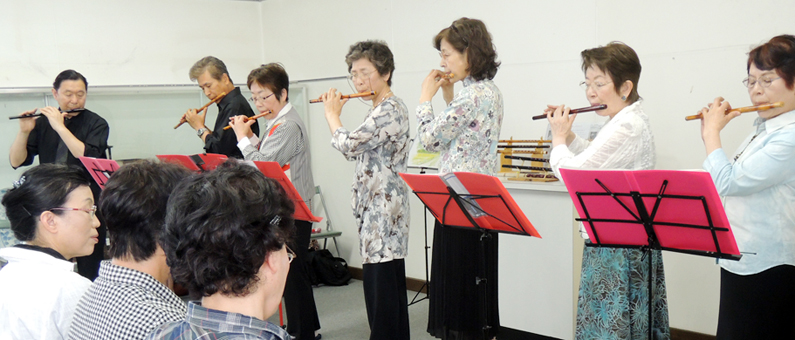 故安本雄美さん制作の「播州雄美笛」を奏でた演奏会