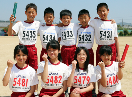 赤穂市内の小学校で初めて兵庫リレーカーニバルの決勝を走った塩屋小リレーチーム
