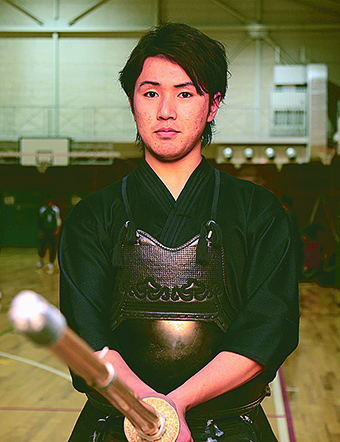 県学生剣道大会の個人戦で優勝した亀井健太郎さん