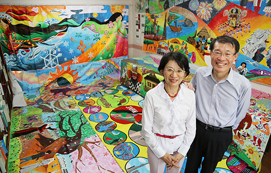 ジャパンアートマイルを立ち上げて１０周年を迎えた塩飽隆子さん・康正さん夫妻
