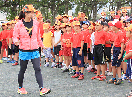 北京オリンピック日本代表の小林祐梨子さんを招いたランニングクリニック