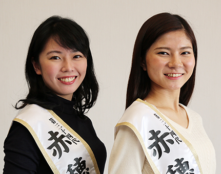 第３４代赤穂義士娘に選ばれた千田有紗さん(左)と数尾彩水さん