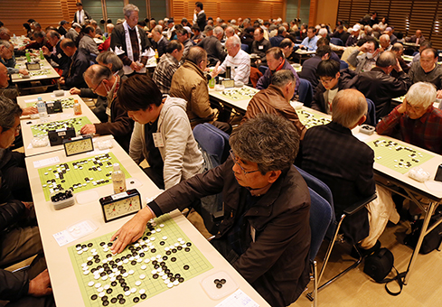 今回で開催が最後となり、大勢の囲碁愛好者が熱戦を繰り広げた忠臣蔵交流囲碁大会