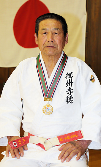 日本ベテランズ柔道で５年ぶり４度目の優勝を飾った池田正男さん
