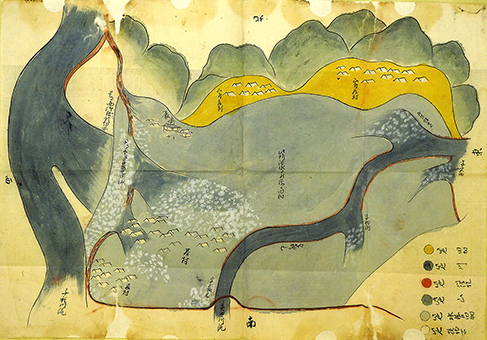 企画展「江戸時代の村の風景−有年村絵図展−」で展示されている「原村洪水絵図」