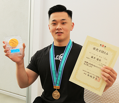ジュニア男子７４キロ級で日本新記録を樹立して優勝した藤井優弥さん