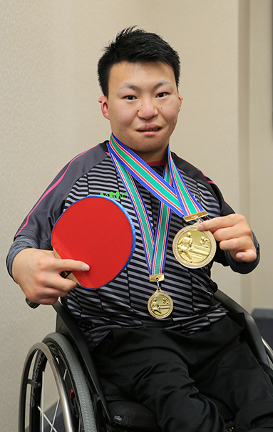 全日本パラ卓球選手権大会でシングルス３連覇の北川雄一朗さん。ダブルスも制し２冠を飾った
