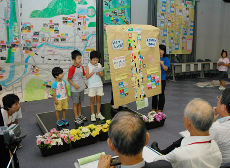 子どもたちの感性が光った「絵マップコンクール」の公開審査会