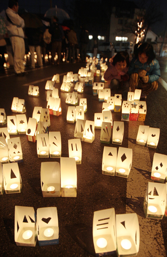 約800個のランタンが灯った「キャンドルナイト」