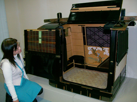 初めて一般公開される田淵家の駕籠