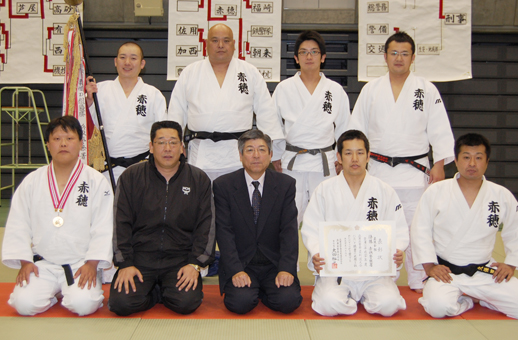 39年ぶりに栄冠をつかんだ赤穂署の柔道選手団