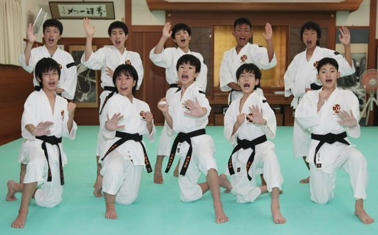 3年連続で県大会を制し、全国大会での活躍が期待される少林寺拳法赤穂支部の中学生チーム
