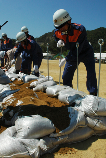 高雄地区で行われた防災訓練