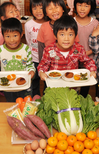 子どもたちにも好評だった赤穂産100%給食