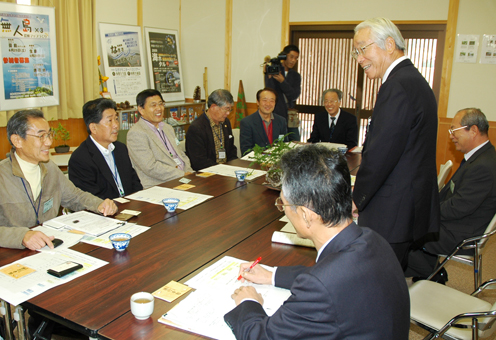 坂越防災交流館に知事を迎えて開かれた「さわやかトーク」