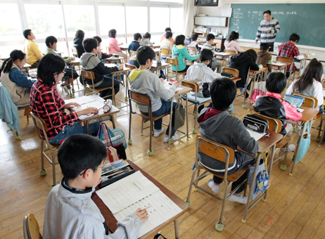 赤穂市内の全小・中学校で行われた全国学力テスト