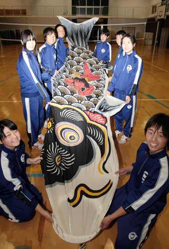 地域の善意で贈られたこいのぼり