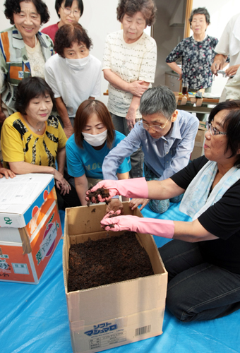 段ボールコンポストの作り方を学んだ講習会
