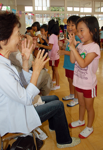 大好きな祖父母と遊んだふれあい会