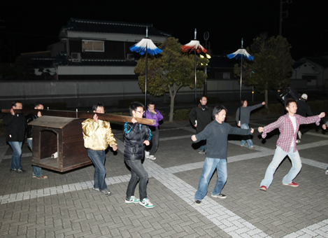 義士祭当日に向けて毎晩行われている大名行列の稽古