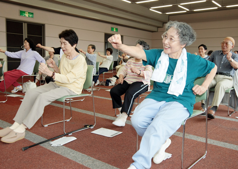 介護のいらない身体づくりを目指す「はつらつ運動教室」