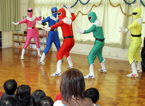 「ひょうご地域安全まちづくり活動賞」の受賞が決定した有年中学校「防犯戦隊マモルンジャー」