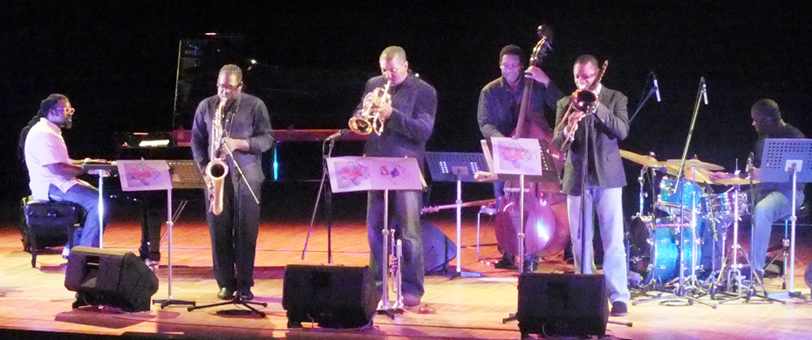 一流の演奏で聴衆を魅了したジャズコンサート