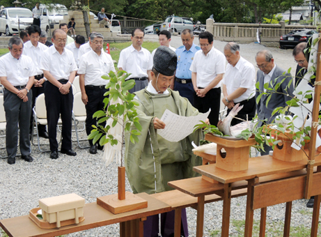 海水浴場のオープンを前に行われた安全祈願祭