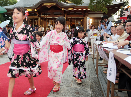 「ゆかた自慢コンテスト」などでにぎわった赤穂元禄ゆかたまつり