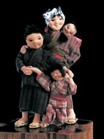 展示作品の一つ「日ぐれに母を待つ」=養父市立但馬全天候運動場蔵