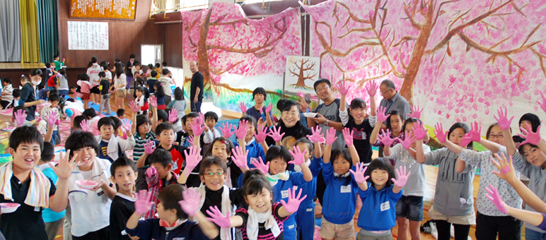 過去に行われた「命の一本桜」ワークショップのようす