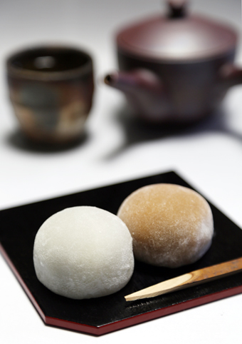 伝統の風味はそのままに柔らかい食感が特長の新商品「生しほみ」