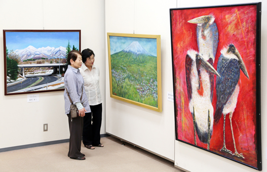 力作が並ぶ赤穂美術協会展