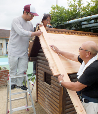 ボランティアで保育所の遊具などを修繕した土建一般労働組合赤穂支部のみなさん