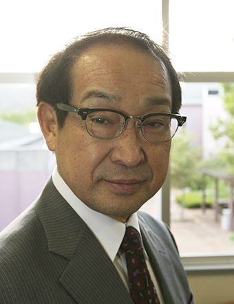 関西福祉大学第8代学長に就任した加藤明氏