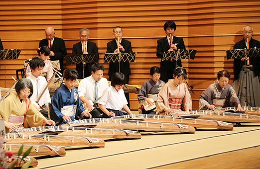 邦楽グループ「はとぽっぽ」の第15回発表会