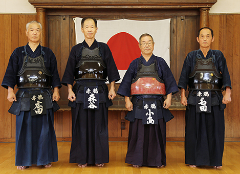 ねんりんピック剣道交流大会に兵庫県代表として出場する赤穂剣道連盟の4剣士=右から=名田、小島、森谷、廣田