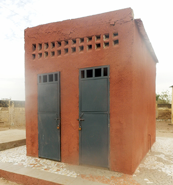 紆余曲折を経て完成したトイレ