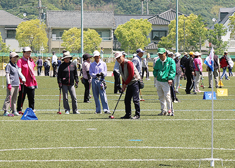 開場1周年記念でグラウンドゴルフ大会が開かれた赤穂海浜スポーツセンター