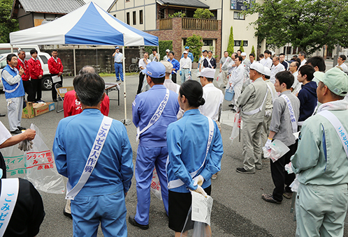 「赤穂クリーンアップ大作戦」に集まったボランティア