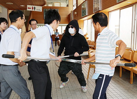 赤穂精華園で行われた不審者対応訓練