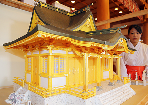 赤穂大石神社をかたどった山鹿燈籠